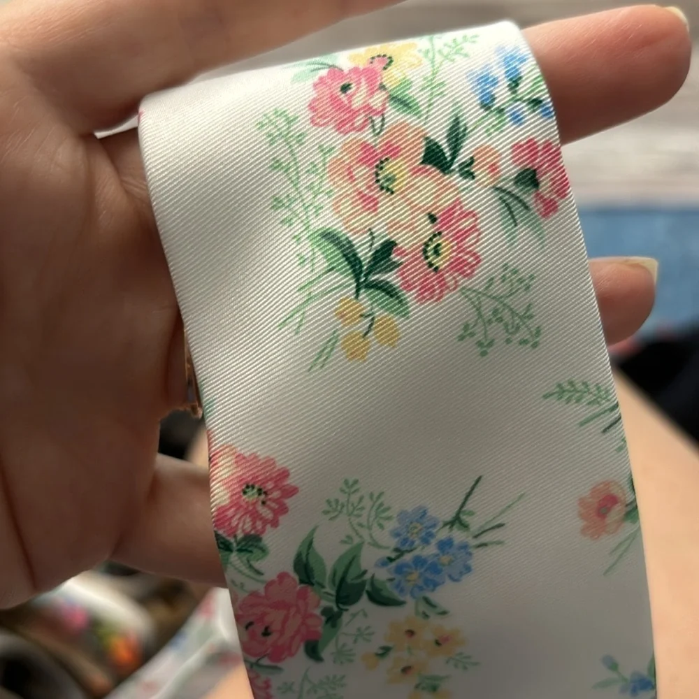 NWT Jack and Janie boys Velcro white floral tie 2t - 5